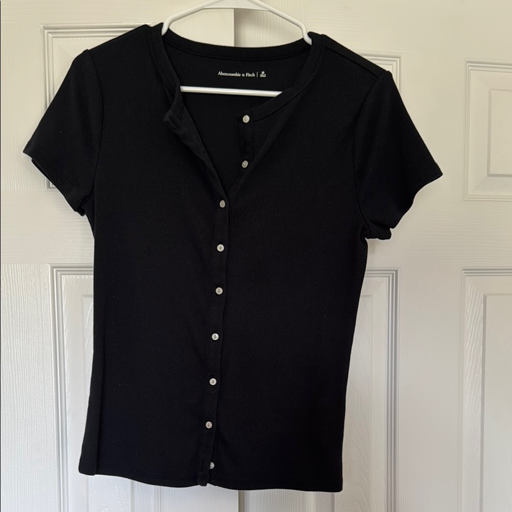 Abercrombie & Fitch Black Fitted Button Down Shirt